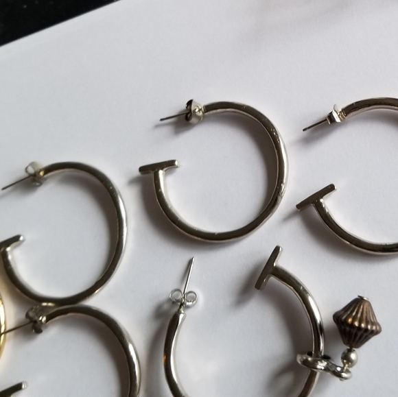 Lot of earrings charm holder six pairs gold tone and silver tone - Picture 3 of 16